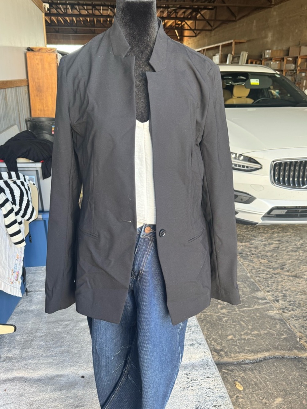 Banana Republic Black lightweight wool Blazer